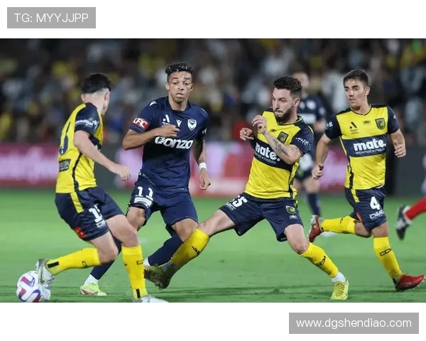 中央海岸与墨本胜利的激烈对决展现澳超联赛的精彩魅力与竞争态势